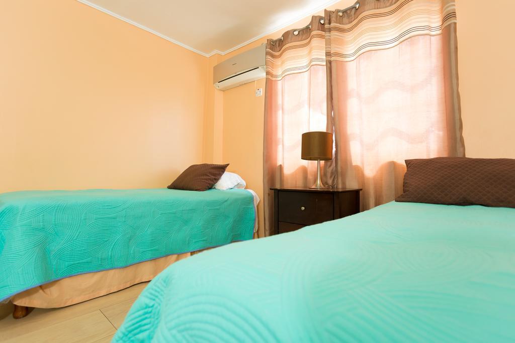 Cozy Accommodations - Dorchester City Line Kingston Eksteriør billede
